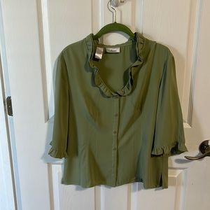 Naomi….green blouse 3/4 sleeves zize L